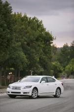 Lexus LS600h L 2010 года